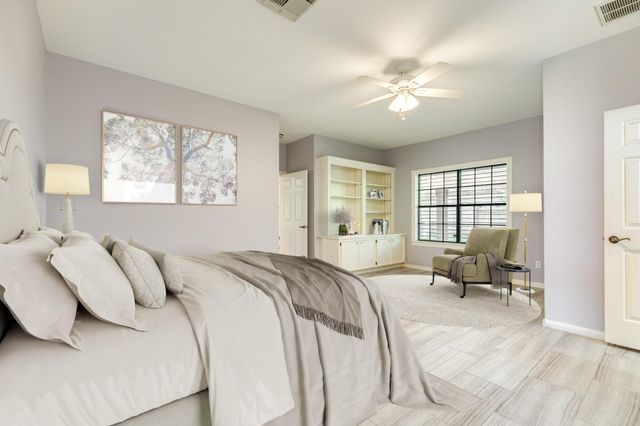 214 Dewberry Drive, Lake Jackson, TX 77566