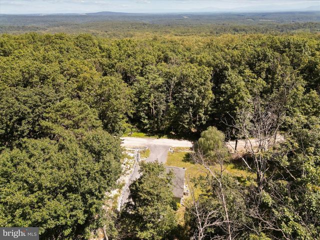 208 OPOSSUM TRL, Winchester, VA 22602