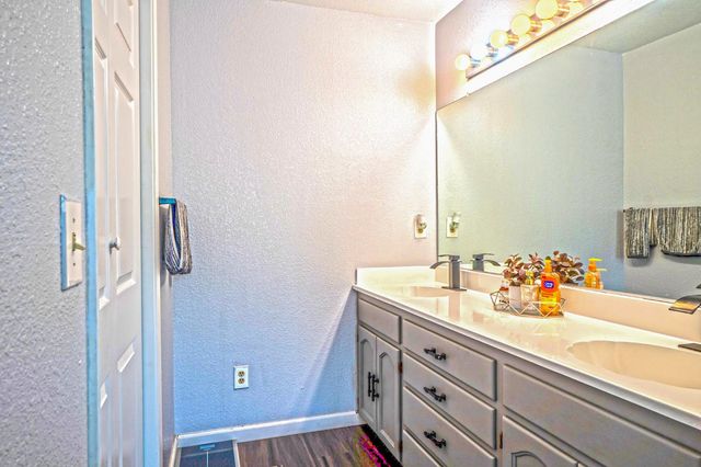 2700 Oxford Ave, Turlock, CA 95382