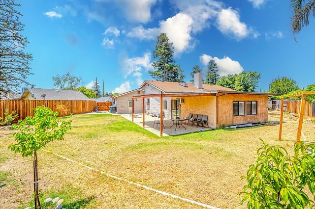 2700 Oxford Ave, Turlock, CA 95382