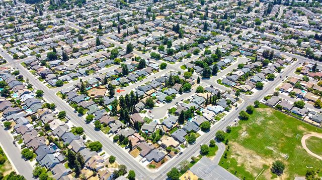 2700 Oxford Ave, Turlock, CA 95382