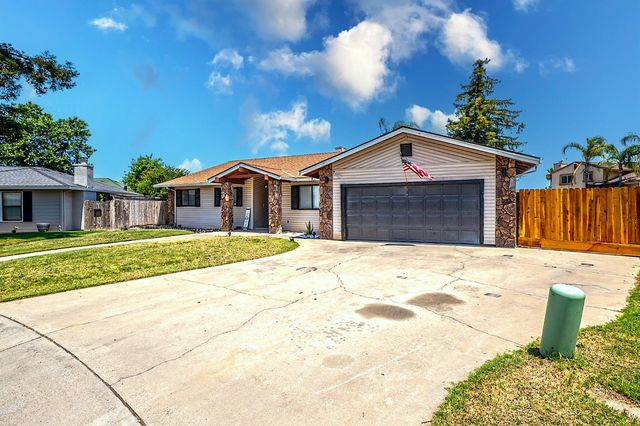 2700 Oxford Ave, Turlock, CA 95382