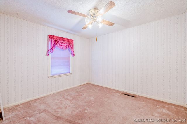 608 SE 6th Street, Wagoner, OK 74467