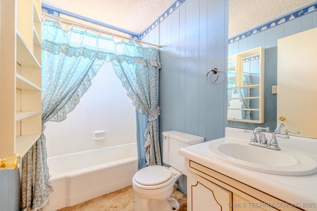 608 SE 6th Street, Wagoner, OK 74467