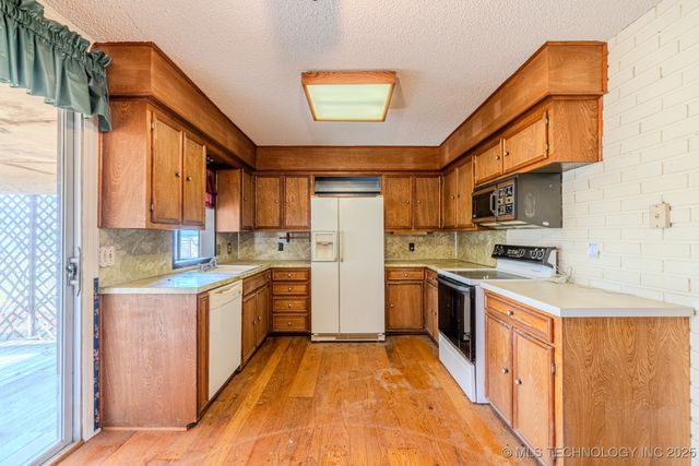 608 SE 6th Street, Wagoner, OK 74467