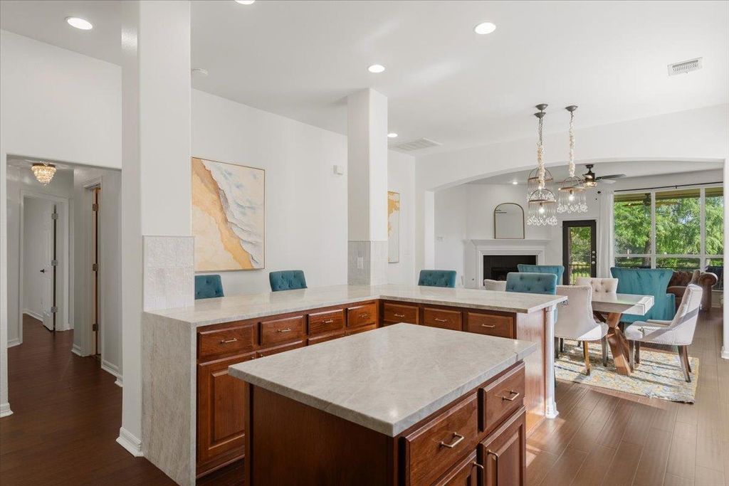 808 Bent Wood PL, Round Rock, TX 78665