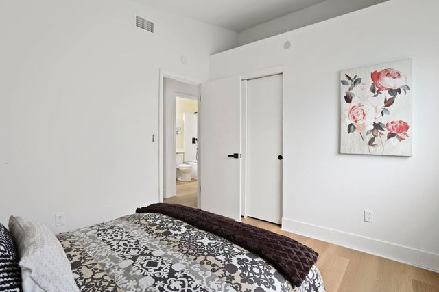 6 Smokey Leaf Ct, Sacramento, CA 95838