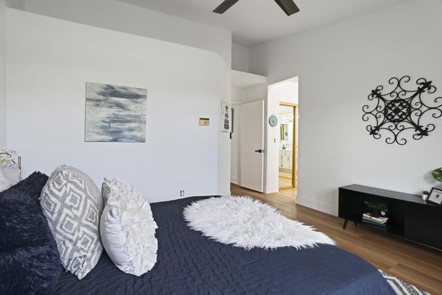 6 Smokey Leaf Ct, Sacramento, CA 95838