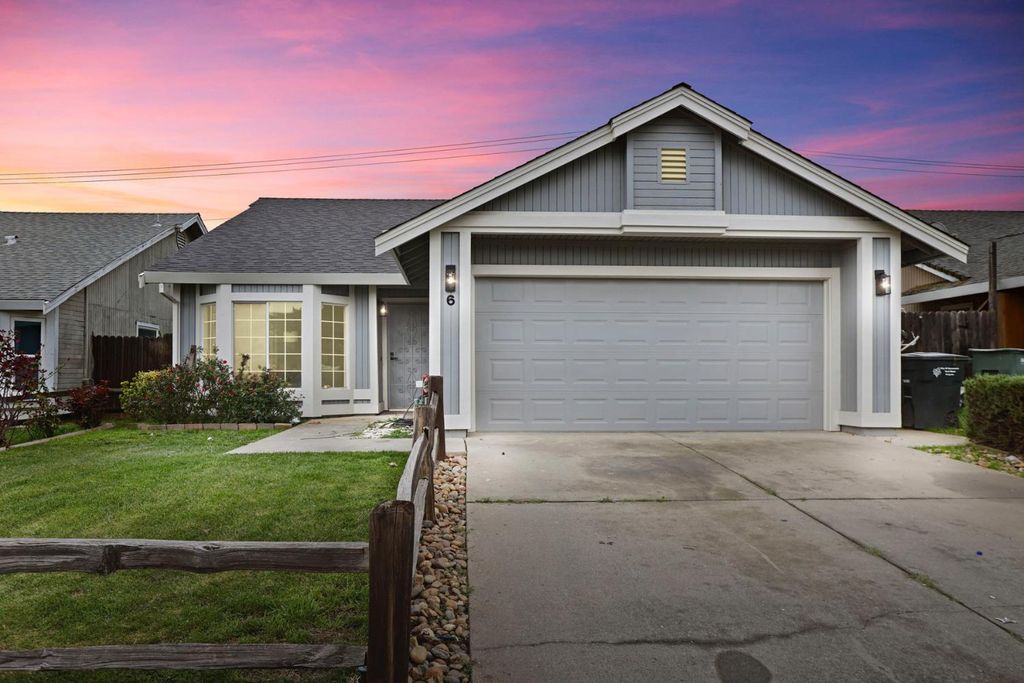 6 Smokey Leaf Ct, Sacramento, CA 95838
