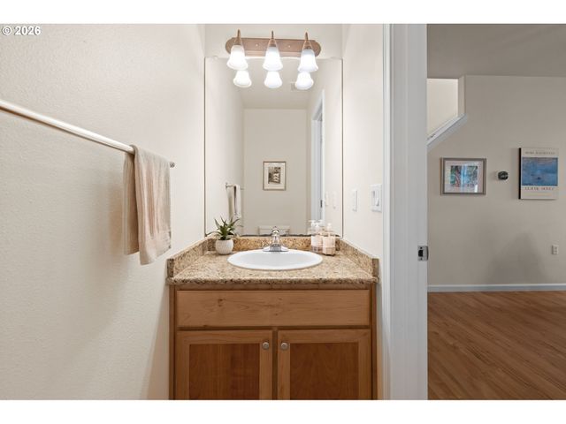 604 SPRINGTREE Ln, West Linn, OR 97068