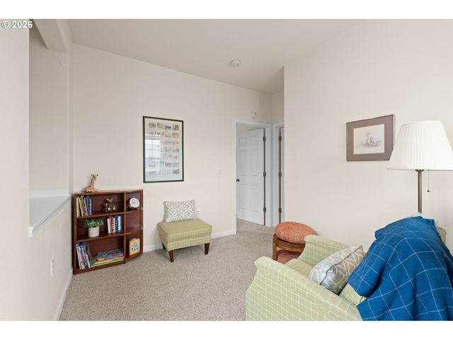 604 SPRINGTREE Ln, West Linn, OR 97068