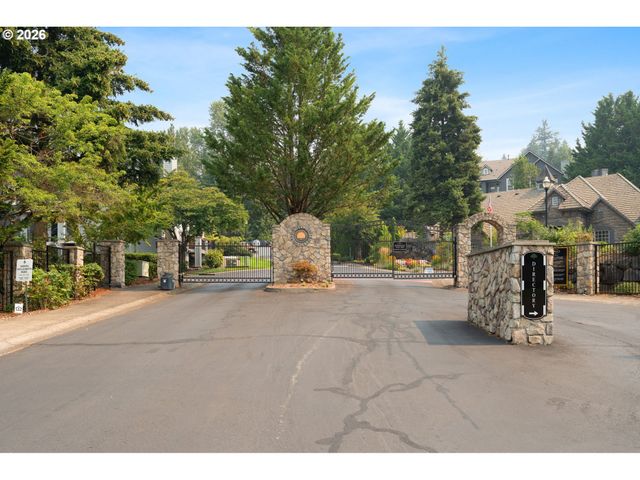 604 SPRINGTREE Ln, West Linn, OR 97068