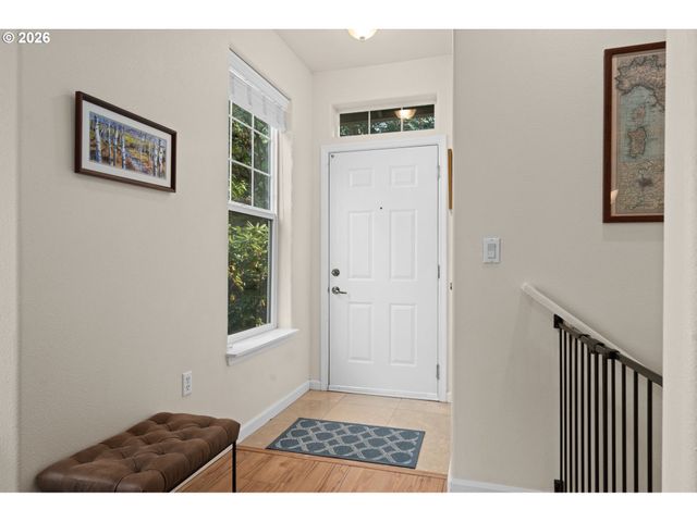 604 SPRINGTREE Ln, West Linn, OR 97068