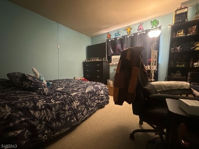 135 Jay Ave, Lyndhurst Twp., NJ 07071