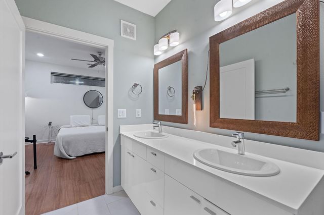 4361 S Congress Ave 322, Austin, TX 78745