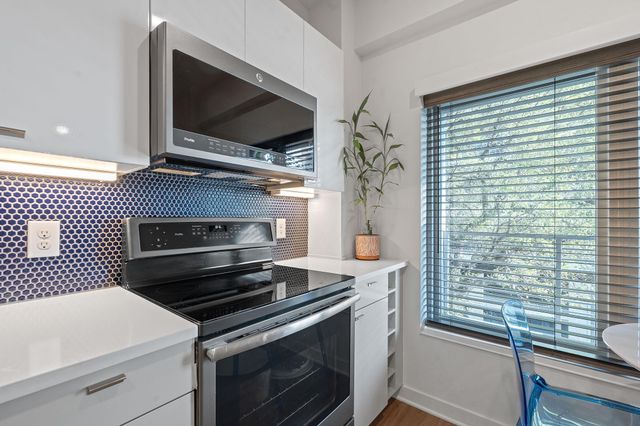 4361 S Congress Ave 322, Austin, TX 78745