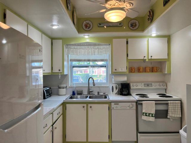 2980 Crosley Drive E F, West Palm Beach, FL 33415