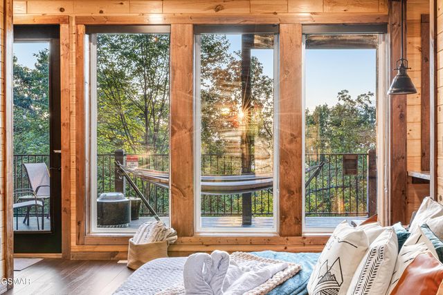 2450 Sunset Road, Sevierville, TN 37876