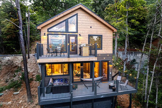 2450 Sunset Road, Sevierville, TN 37876