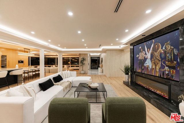 5328 W 62nd Street, Los Angeles, CA 90056