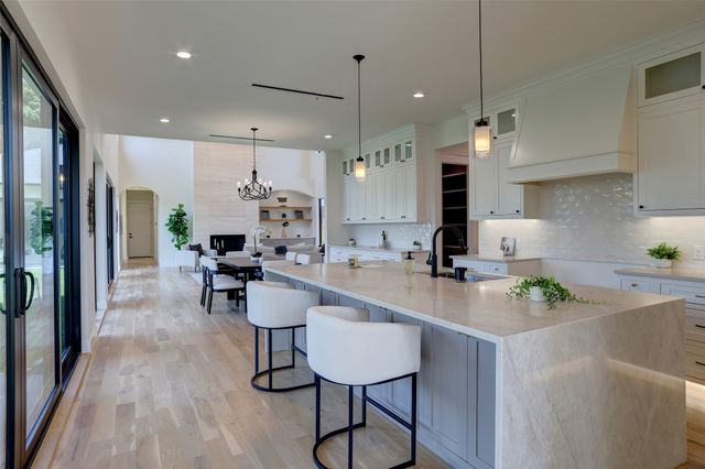9327 Midway Road, Dallas, TX 75220