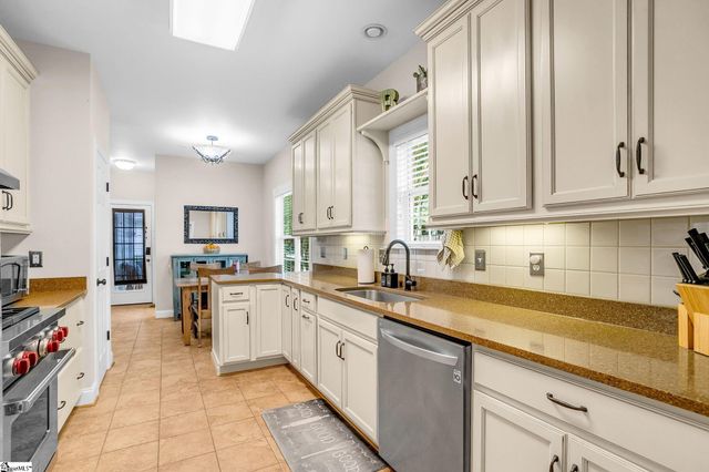 126 Chessington Lane, Simpsonville, SC 29681