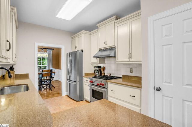 126 Chessington Lane, Simpsonville, SC 29681
