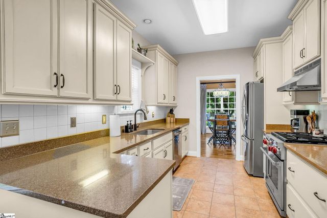 126 Chessington Lane, Simpsonville, SC 29681