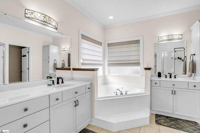 126 Chessington Lane, Simpsonville, SC 29681