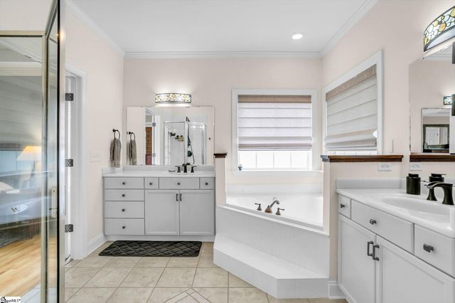 126 Chessington Lane, Simpsonville, SC 29681