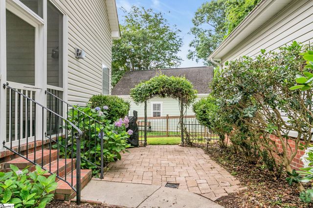 126 Chessington Lane, Simpsonville, SC 29681