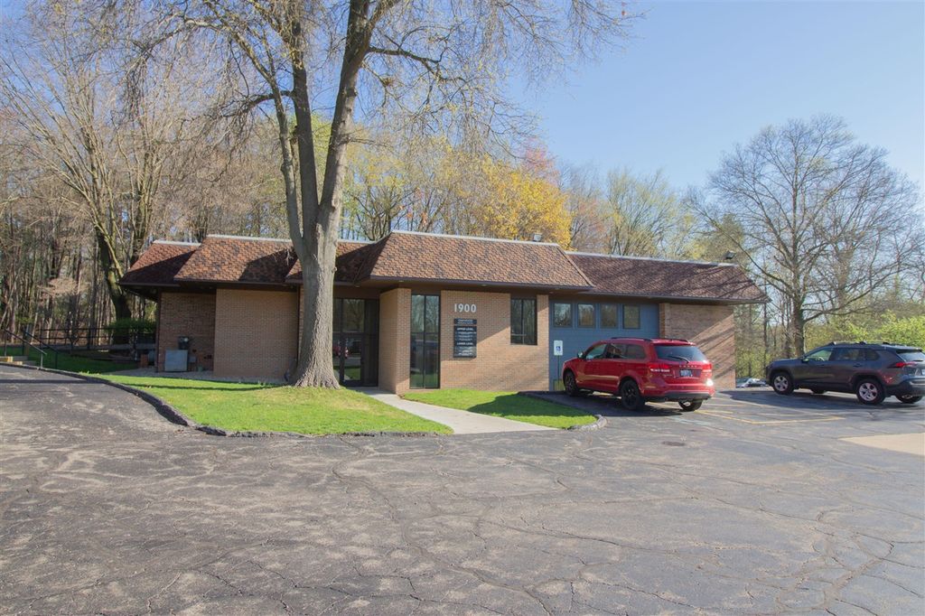 1900 Whites Road, Kalamazoo, MI 49008