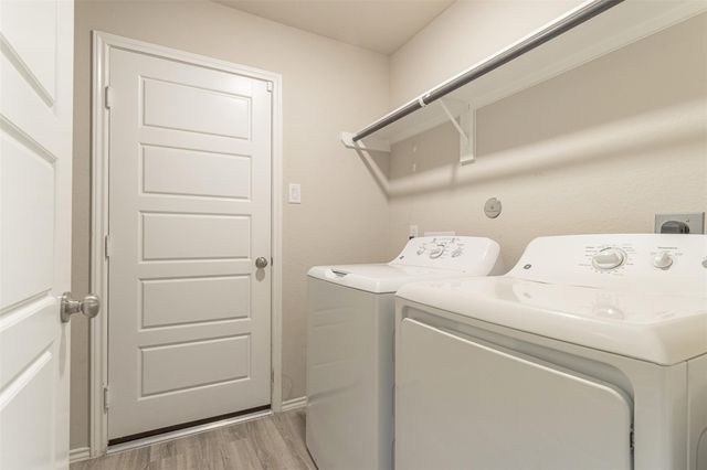 445 Camas Creek Lane, Magnolia, TX 77354