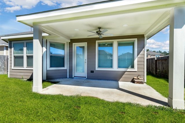 445 Camas Creek Lane, Magnolia, TX 77354