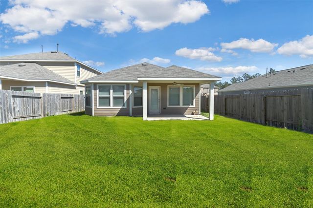 445 Camas Creek Lane, Magnolia, TX 77354