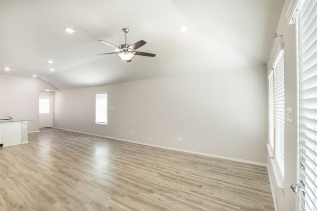 445 Camas Creek Lane, Magnolia, TX 77354