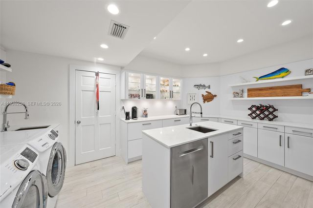 2605 Natures Way, Palm Beach Gardens, FL 33410