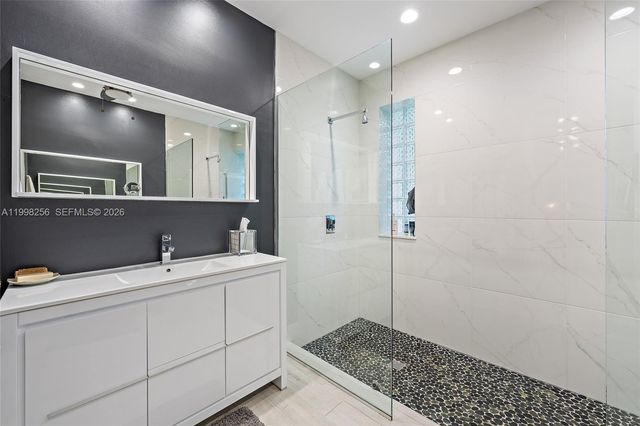 2605 Natures Way, Palm Beach Gardens, FL 33410