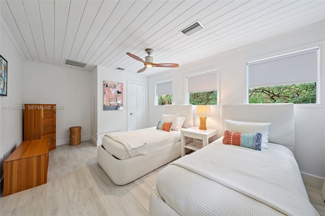 2605 Natures Way, Palm Beach Gardens, FL 33410