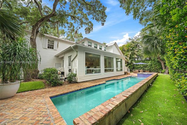 2605 Natures Way, Palm Beach Gardens, FL 33410