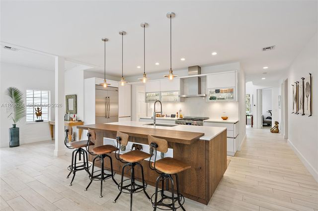 2605 Natures Way, Palm Beach Gardens, FL 33410