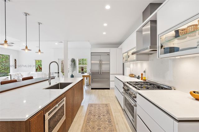 2605 Natures Way, Palm Beach Gardens, FL 33410