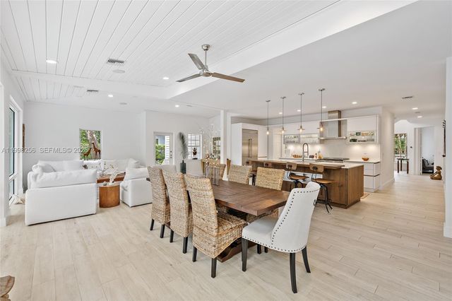 2605 Natures Way, Palm Beach Gardens, FL 33410