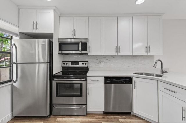 8536 Casa Del Lago 49-B, Boca Raton, FL 33433