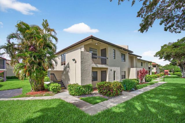 8536 Casa Del Lago 49-B, Boca Raton, FL 33433
