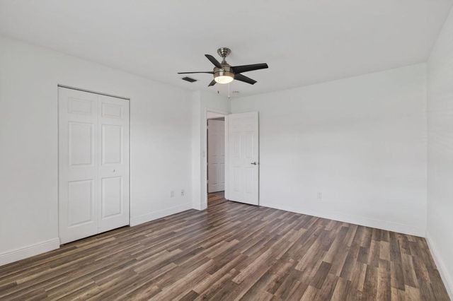 8536 Casa Del Lago 49-B, Boca Raton, FL 33433