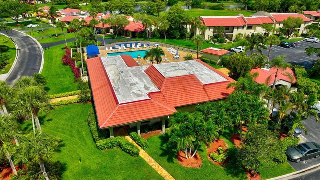 8536 Casa Del Lago 49-B, Boca Raton, FL 33433