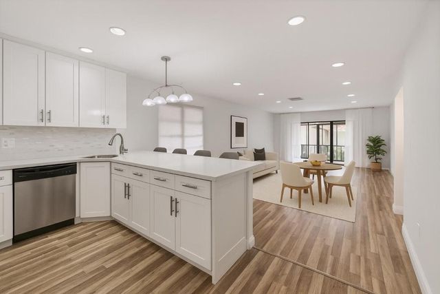 8536 Casa Del Lago 49-B, Boca Raton, FL 33433