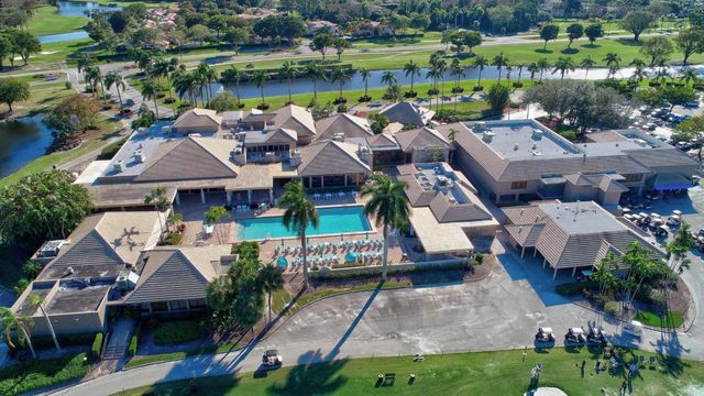 8536 Casa Del Lago 49-B, Boca Raton, FL 33433