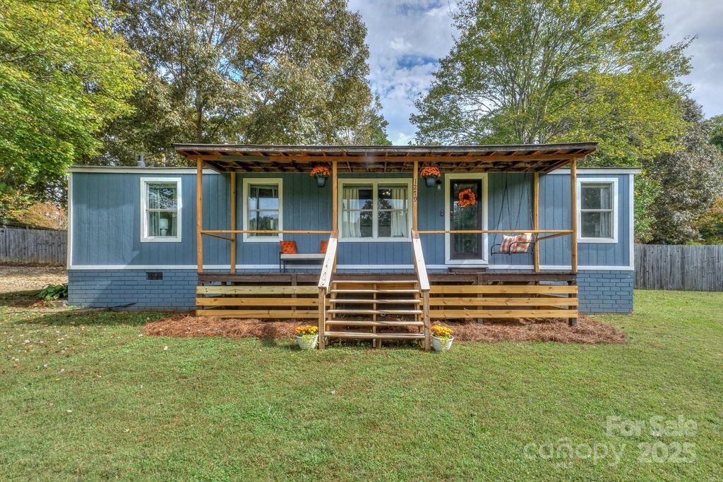 1279 Craig Drive, Iron Station, NC 28080